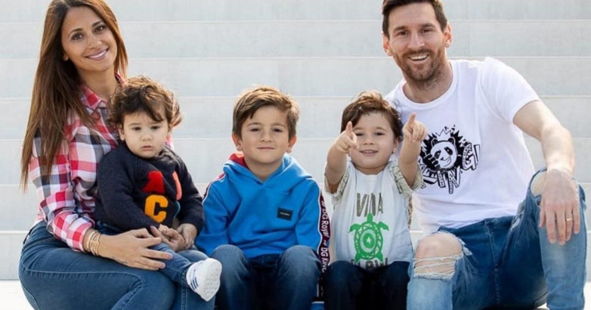 شاهد .. ميسي يتجاهل مرض إبنه ... ومخاوف من تطور حالته