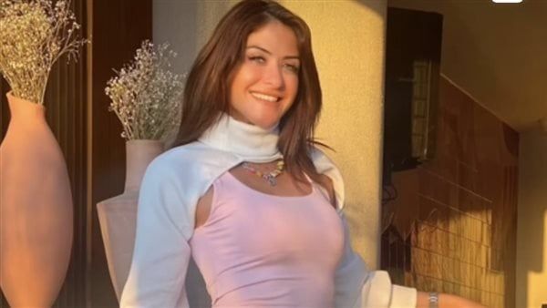 هيدي كرم مبيهمهاش شتا : لابسة كت في عز البرد