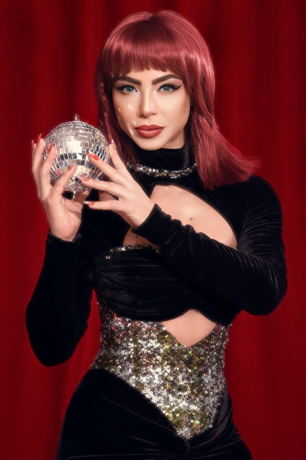 دوللي شاهين تستعد لطرح أغنيتها الجديدة «افراح و زينة»