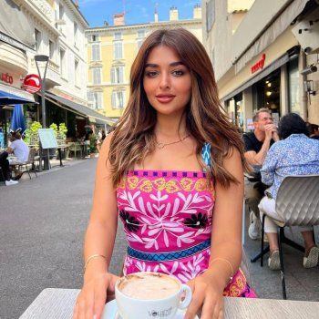 شاهد .. نجمة سعودية على قائمة أجمل 100 وجه في العالم وجمالها فوق الخيال -بالصور