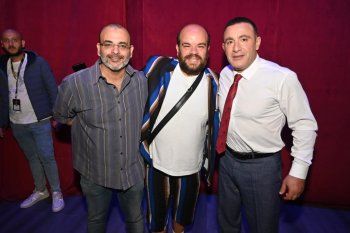 شاهد .. محمد عبد الرحمن يتلقى إشادات عن دوره في مسرحية "سيدتي الجميلة"