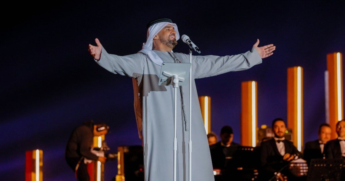 شاهد .. حسين الجسمي يشعل المسرح في نهاية عام 2022