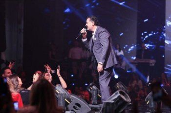 شاهد .. راغب علامة يتألق في واحدة من أضخم حفلات رأس السنة