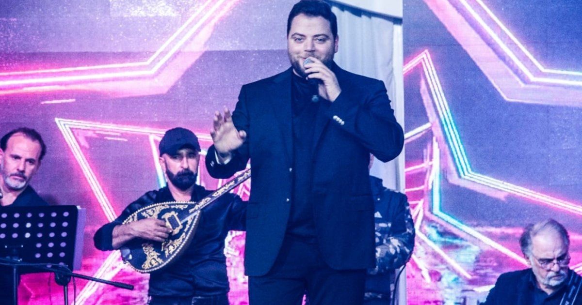 شاهد .. عامر زيان يستقبل العام الجديد بحفل كامل العدد -بالصور