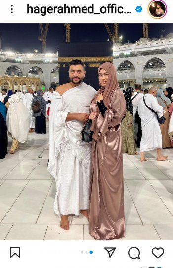 شاهد .. هاجر أحمد تستقبل العام الجديد مع زوجها أمام الكعبة