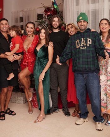 شاهد .. إبنة جويل مردينيان تضج أنوثة.. والجمهور يشبهها بوالدتها بعد أن أصبحت شابة