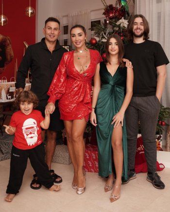 شاهد .. إبنة جويل مردينيان تضج أنوثة.. والجمهور يشبهها بوالدتها بعد أن أصبحت شابة