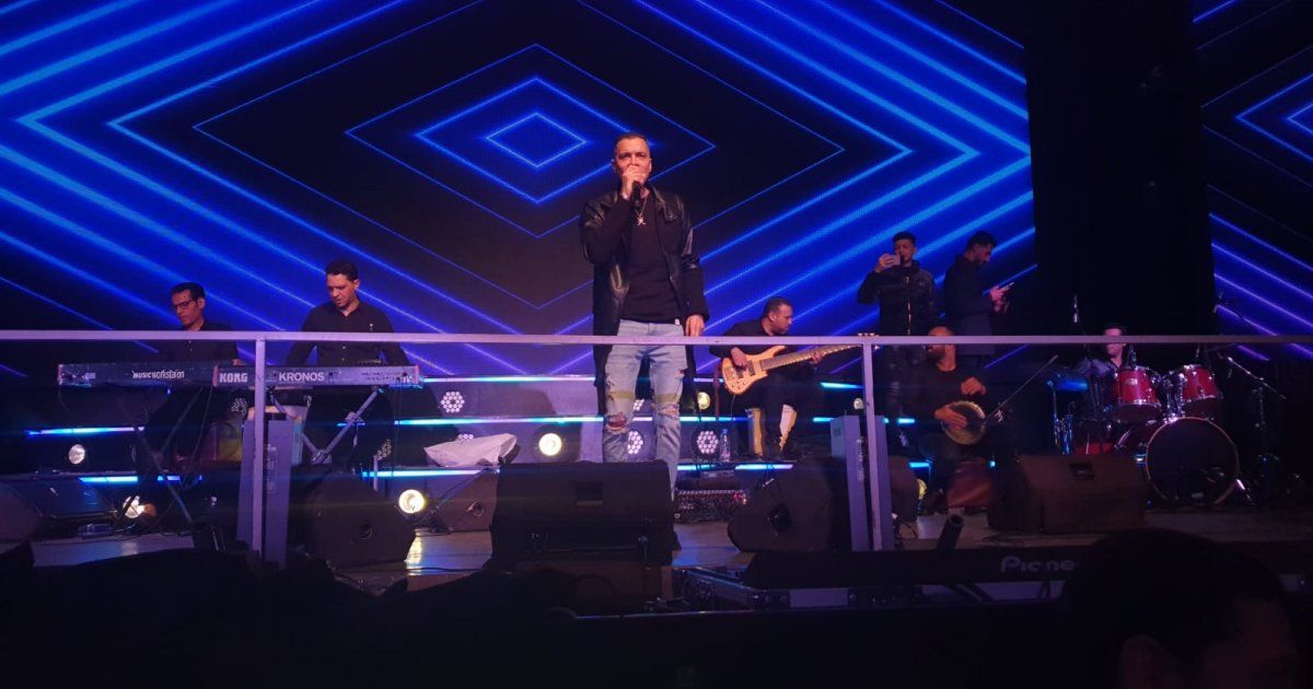 شاهد .. خاص الفن - حسن شاكوش يشعل ليل بيروت