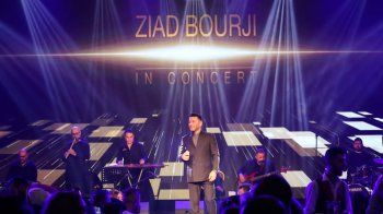 شاهد .. بالصور - معين شريف وزياد برجي يشعلان المسرح في حفل رأس السنة