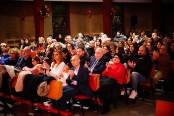 شاهد .. كريستا ماريا أبو عقل وهادي حاتم ينثران فرح الميلاد في رسيتال في لافال - كندا