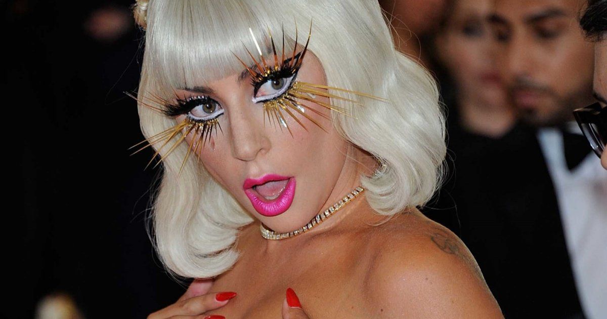 شاهد .. فيديو يثير الجدل حول امتلاك ليدي غاغا عضواً ذكرياً وهذا ما كشفته هي عن الموضوع