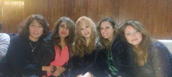 شاهد .. بالصور-نيللي تظهر بعد غياب في احتفالها بعيد ميلادها مع صديقاتها