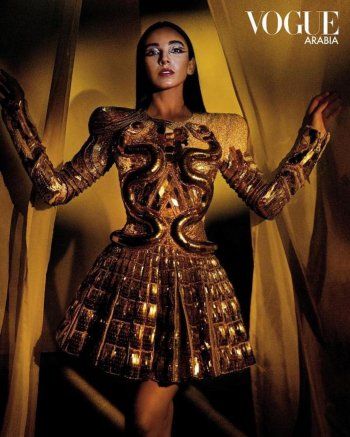 شاهد .. مجلة فوغ تختار سلمى أبو ضيف لحلسة تصوير فرعونية-بالصور