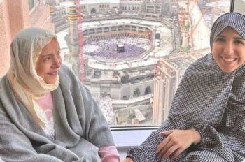 شاهد .. عفاف راضي تؤدي مناسك العمرة في أول ظهورفي عام 2023-بالصور