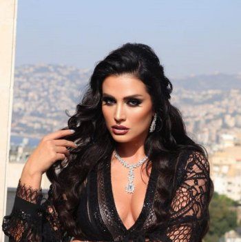 شاهد .. آن ماري سلامة تتألق بفستان من تصميم بسام نعمة.. وهذه رسالتها له