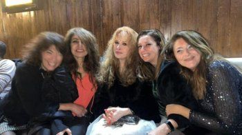 شاهد .. بالصور-نيللي تظهر بعد غياب في احتفالها بعيد ميلادها مع صديقاتها