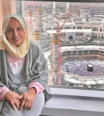 شاهد .. عفاف راضي تؤدي مناسك العمرة في أول ظهورفي عام 2023-بالصور