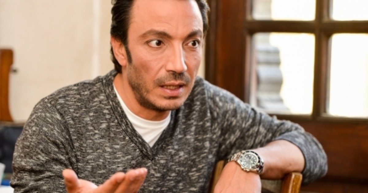 شاهد .. بالصورة- نجوم الفن يواسون طارق لطفي بعد وفاة والدته