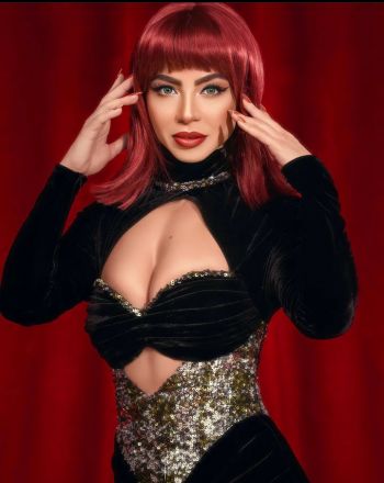 شاهد .. دوللي شاهين تثير الجدل بإطلالة تعتبر الأجرأ... هذا ما إرتدته