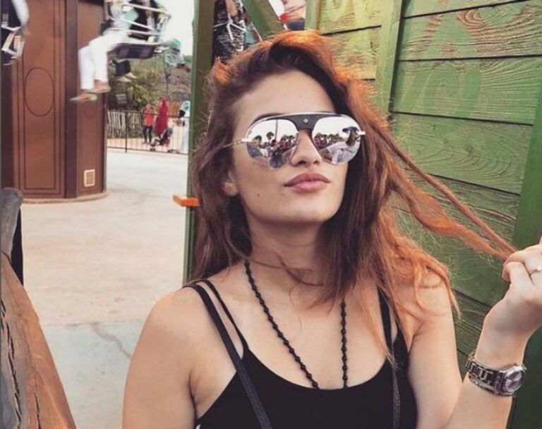 اتفرج – سلمى صلاح الدين تفاجئ جمهورها بفيديو جريئ رفقة حبيبها..