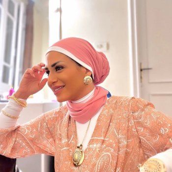 شاهد .. بالصور- منة فضالي تتصدر بعد إطلالتها المفاجئة بالحجاب