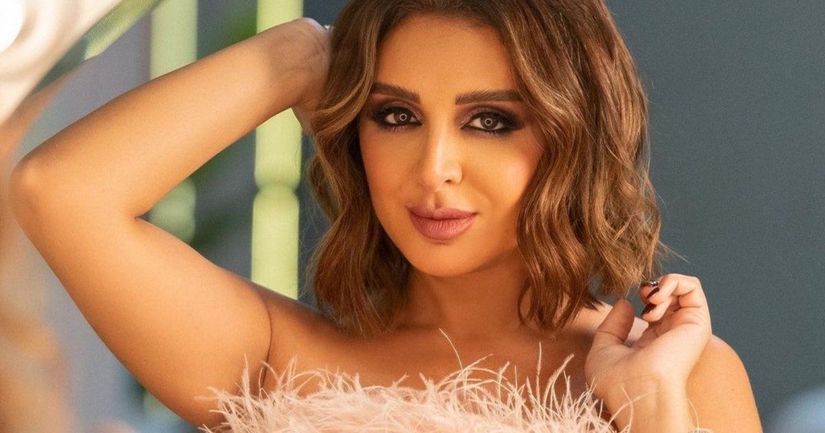 شاهد .. أنغام تطل بـ جامبسوت بالريش وهذا سعره