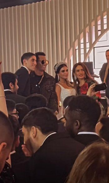 شاهد .. بالصور - محمد رمضان يشعل أجواء حفل زفاف ابنة أخت شريهان