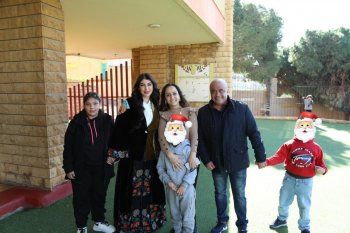 شاهد .. بالصور- زيارة خاصة من زينة سلامة للأطفال بجمعية "نسروتو" بحضور الأب مروان غانم وهلا المر