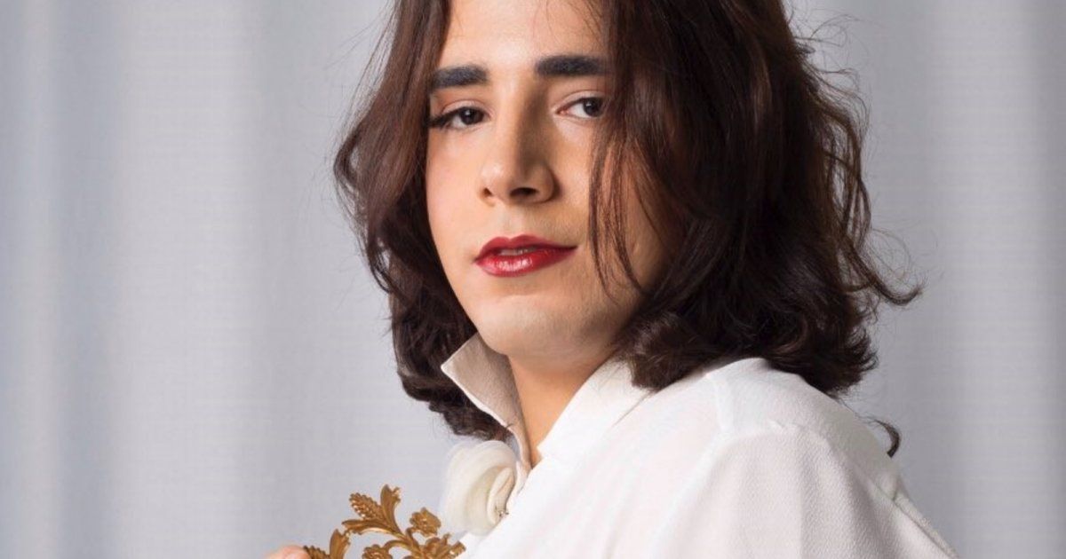 شاهد .. بدر خلف يعلن عقد قرانه..أول ظهور له بفستان الزفاف وإليكم هوية العريس وصورته