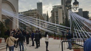 شاهد .. خاص بالصور- وصول جثمان وديع جورج وسوف إلى كنيسة القديس نيقولاوس بالأشرفية