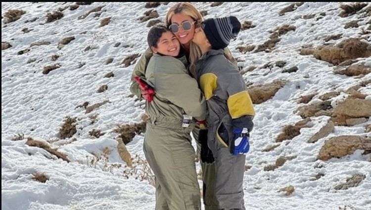 بنت غادة عبد الرازق وسط الثلج : صاروخ أرض جو – شاهد