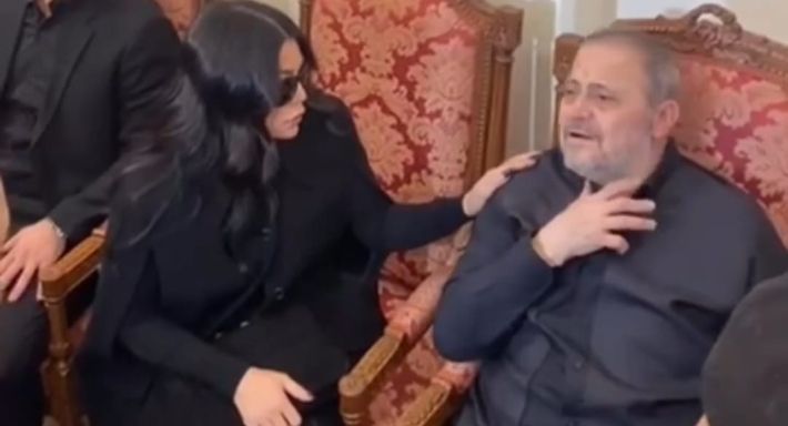 هيفاء وهبي تقدم العزاء لجورج وسوف في وفاة ابنه