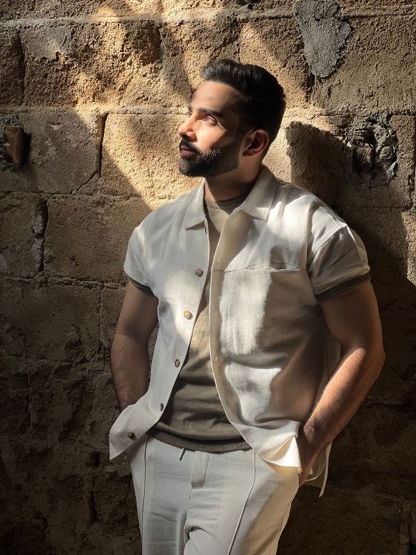 الفنان العراقي أحمد القيسي يطلق أحدث أغانيه بعنوان يا روح الروح