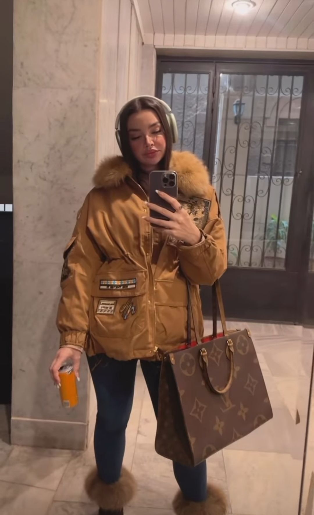 السقعة علمت جوهرة الأدب – شاهد لابسة إيه