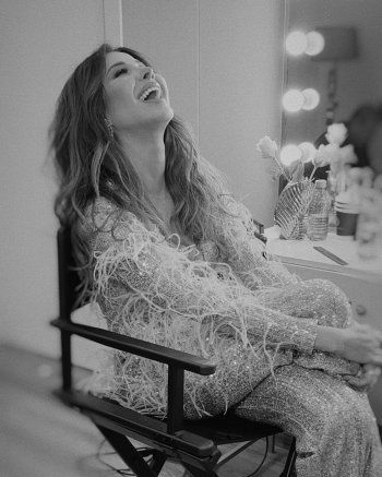 شاهد .. تعرفوا إلى سعر جامبسوت نانسي عجرم الذي تألقت به في حفل "تريو نايت"... من تصميم إيلي صعب!