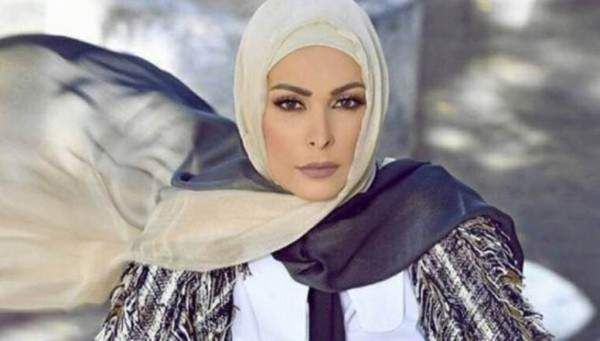 شاهد .. بالفيديو - من عيادة الطبيب.. أمل حجازي تطمئن الجمهور عن وضعها الصحي