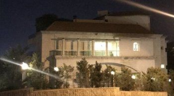 شاهد .. بالصور- جولة في فيلا نجوى كرم .. فخامة وأناقة يعكسان ذوقها الرفيع