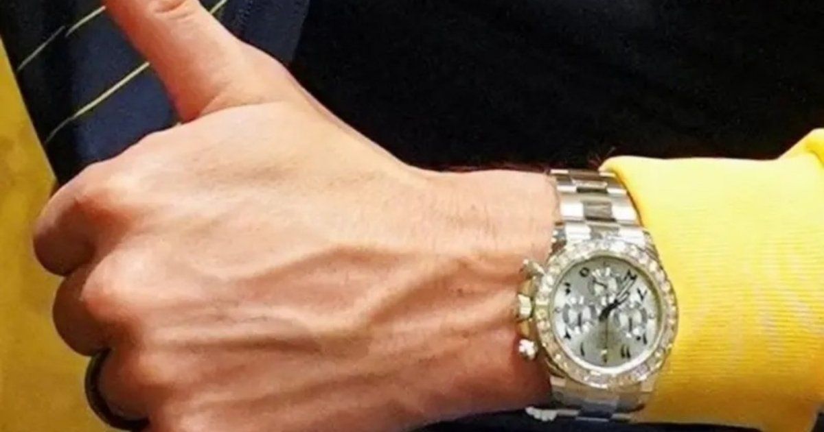 شاهد .. رونالدو يظهر بساعة ذات ارقام عربية...لن تصدقوا كم بلغ ثمنها