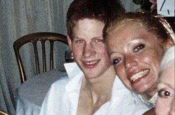 شاهد .. إليكم هوية عارضة الأزياء التي أفقدت الأمير هاري عذريته.. وماذا قالت؟