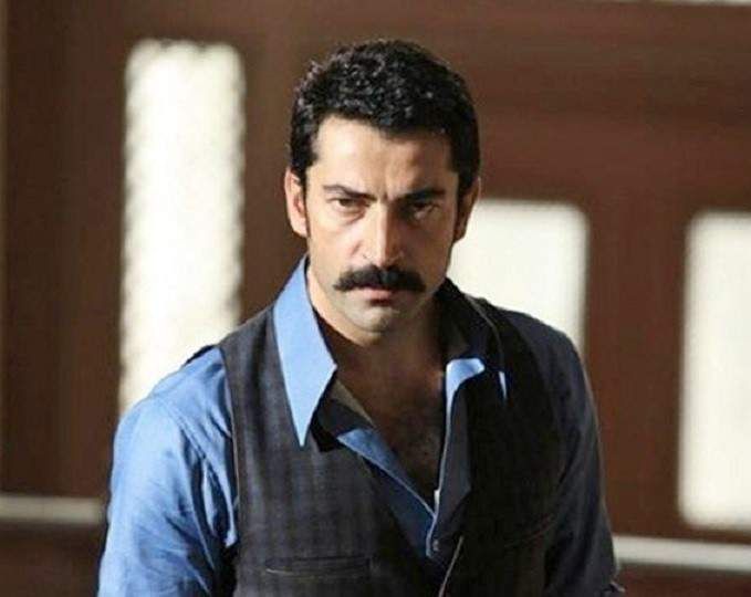 شاهد .. كينان أميرزالي أوغلو: "أنا جائع ولا أريد الغضب عليكم"