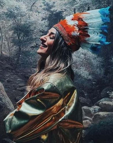 أمينة خليل .. لايق عليكي الهندي الاحمر