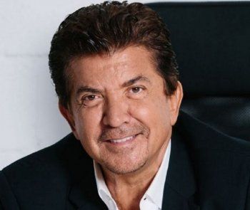 شاهد .. "من أول دقيقة" لإليسا وسعد لمجرد تسحرنا برومانسية فائقة.. حسين الجسمي يكتسح بـ "ما بحبك" وهذه سنة الحظ لأحمد سعد