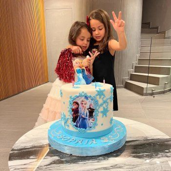 شاهد .. بالصور- وسام بريدي يحتفل بعيد ميلاد إبنته صوفيا