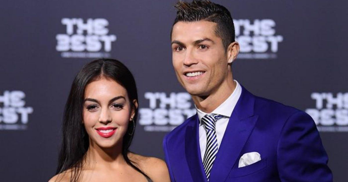 شاهد .. بالصورة - لقاء شبيه رونالدو بشبيهة جورجينا رودريغيز... والشبه بينهم كبير جداً