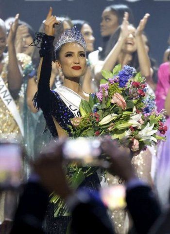 شاهد .. بالصور - تعرفوا على ملكة جمال الكون لعام 2023...جمالها فاق الخيال وهذه جنسيتها