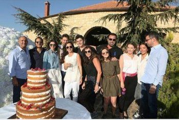 شاهد .. جولة في قصر عاصي الحلاني في البقاع.. يمتلك مزرعة خيول وحديقة كبيرة -بالصور والفيديو