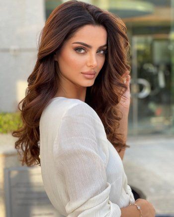 شاهد .. بالصور- ماهلاغا جابري تتألق بالأبيض وإطلالتها تخطف قلوب المتابعين