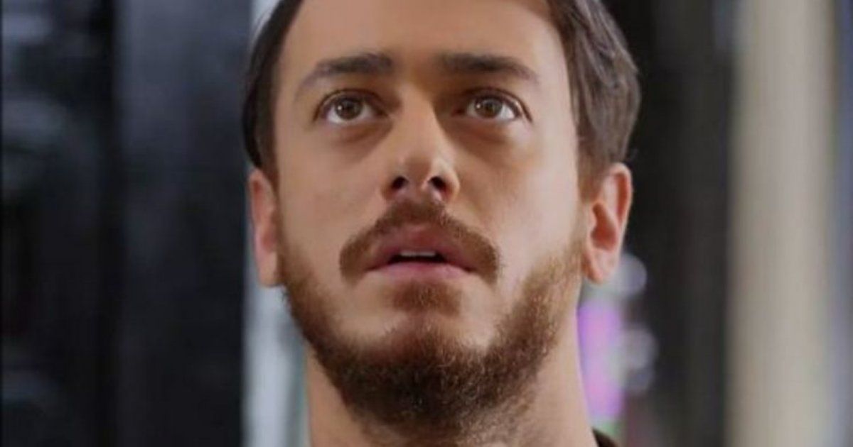 شاهد .. سعد لمجرد يستعرض عضلاته ومهارته في ركوب الأمواج في المالديف-بالفيديو