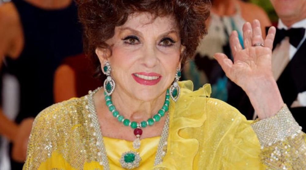 اللي عندهم ٦٠ سنة يادوب فاكرين جينا لولو برجيدا : ماتت