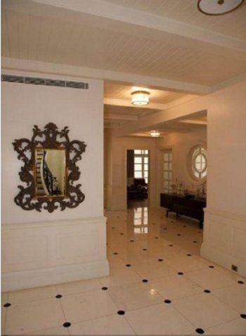 شاهد .. ذوق عالٍ وفخامة في التصميم.. جولة في قصر المصمم زهير مراد